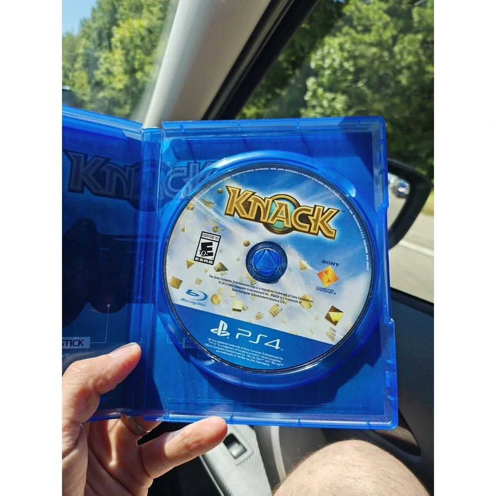 Knack (Sony PlayStation 4, 2013) w/ case
